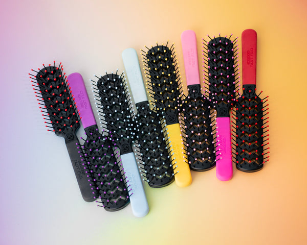 Static Free Fast Flo Vent Brush Color Collection